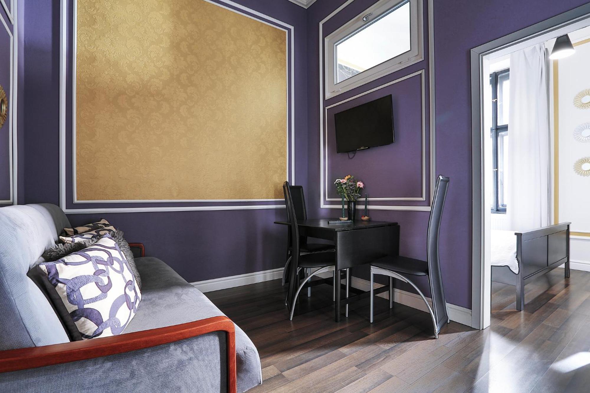 Two-Bedroom Haven In The Old Town Прага Экстерьер фото